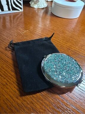 Compact Mirror with Teal Crystal Top - Silver Finish